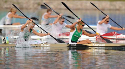 Katalin Kovacs and Natasa Janic of Hungary compete in the women’s kayak double (K2) 500m final at Beijing 2008 Olympic Games in the Shunyi Rowing-Canoeing Park in Beijing, China, Aug. 23, 2008. They won the gold medal. (Xinhua/Jiang Enyu)(