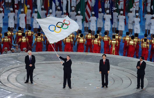 In front of an audience of 91,000, Boris Johnson has officially received the Olympic flag on behalf of London from IOC President Jacques Rogge. The Beijing 2008 Olympic Games is a grand celebration of sport, peace and friendship, said chief organizer Liu Qi at the closing ceremony of the Games held in the National Stadium in north Beijing on August 24. [Xinhua]