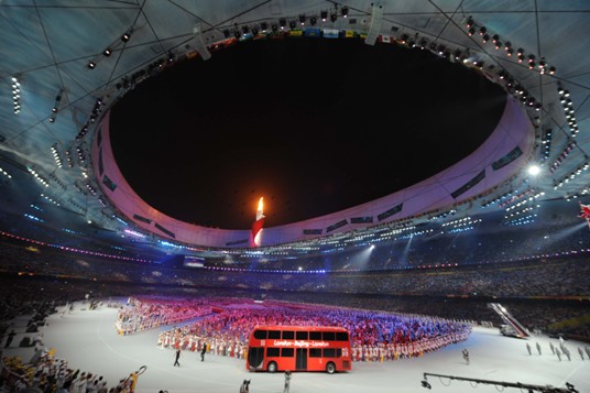 Artistic performance at the closing ceremony. [Xinhua]