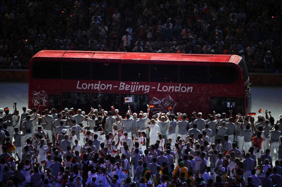 Artistic performance at the closing ceremony. [Xinhua]