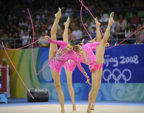 Russian players turn in a splendid performance in the rhythmic gymnastics final on Sundy. 