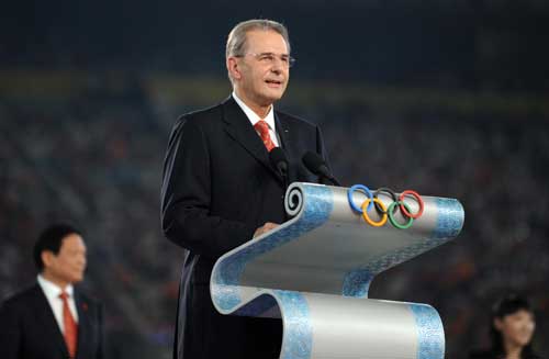 Rogge declares Beijing Olympic Games closed.