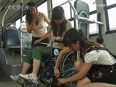 All the stations of the city's eight subway lines have at least one entry and exit which can be used by passengers in wheelchairs.
