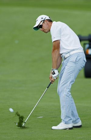 Sweden's Henrik Stenson plays a shot on the 14th hole at the KLM Open Golf Tournament in Zandvoort August 23, 2008. 