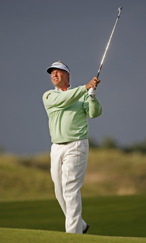 Northern Ireland's Darren Clarke plays the ball on the 18th hole at the KLM Open Golf Tournament in Zandvoort August 23, 2008.