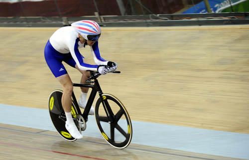 Simon Richardson competes in the final. 