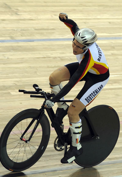 Paula Tesoriero of New Zealand broke the world record and claimed the title of the Women's 500m Time Trial (LC3-4/CP3) of the Beijing 2008 Paralympic Games Track Cycling event with a time of 43.281 seconds on September 8, 2008. [Xinhua]