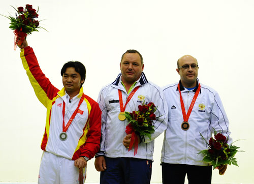 Medalists stand on the podium. [Xinhua] 