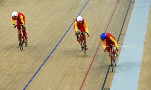 Photos: Great Britain wins Men's Team Sprint LC1-4 CP3/4 gold