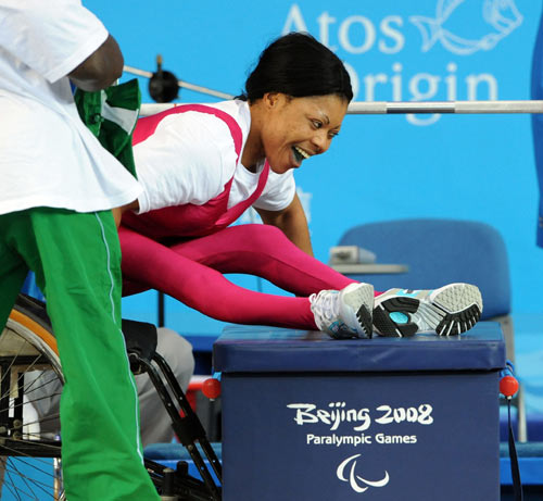 Lucy Ogechukwu Ejike of Nigeria prepares for a lift.