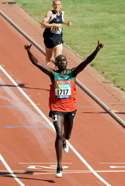 Photos: Henry Kiprono Kirwa wins Men's 5000m T13 gold