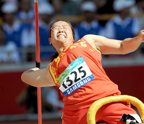 Photos: Qing Suping wins Women's Javelin Throw F57/58 gold