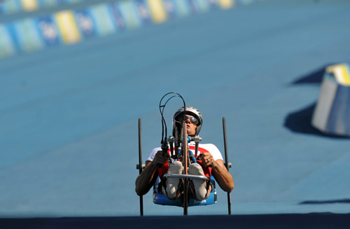 Heinz Frei of Switzerland wins the gold in Men's Individual Time Trial HC B. [Xinhua]