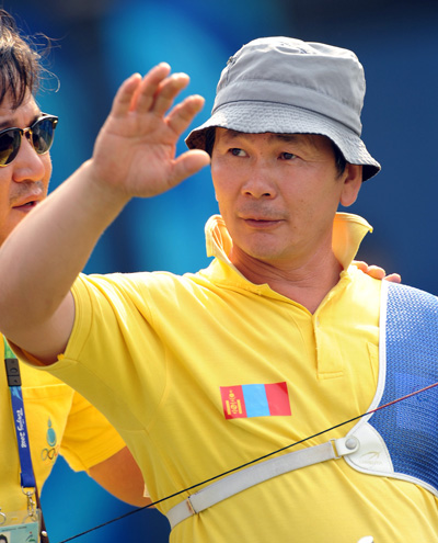 Photos: Baatarjav Dambadondog of Mongolia wins Men's Ind. Recurve-standing gold