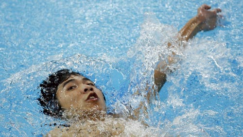 Du Jianping of China won the gold medal in the S3 final of Men's 50m Backstroke.[Xinhua] 