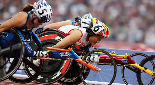 China's Zhou Hongzhuan won the gold of the Women's 800m - T53 with a time of one minute and 57.25 seconds at the National Stadium,also known as the Bird's Nest,during the Beijing 2008 Paralympic Games on September 15, 2008. 