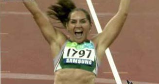 Mexican track and field athlete Perla Bustamante won the gold with a new world record time of 16.32 seconds.
