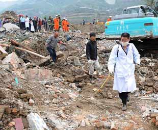 No epidemic outbreaks after fatal landslide