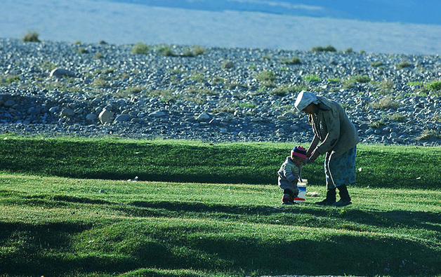 Grassland is a playfield for child. 