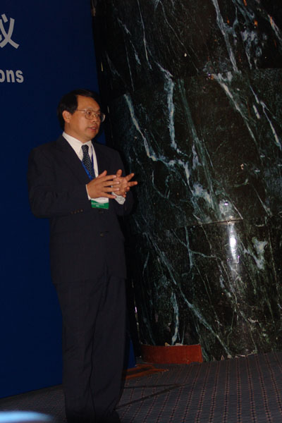 Dr Jack Liu of Michigan State University giving a keynote address to the sixth International Conference on Landscape Ecology and Forest Management held in Chengdu, Sichuan, September 16-22, 2008.