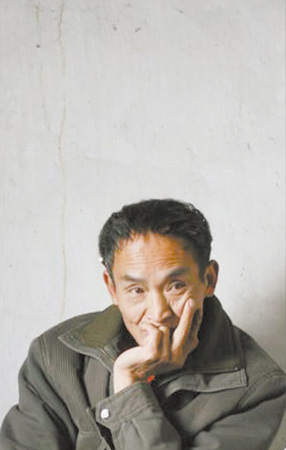Shannxi farmer Zhou zhenglong is seen in meditation in this undated photo. [File Photo: Chengdu Business Daily]