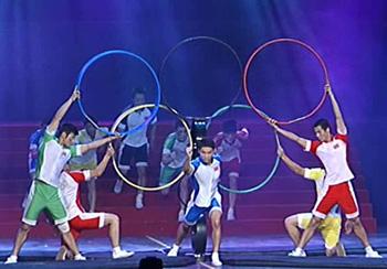 On Friday evening, a gala night celebrating the Olympics and Arts was held at the Great Hall of the People in Beijing. The event marked the closing of the Olympic Cultural Festival and the &apos;Meet In Beijing Arts Festival&apos;.