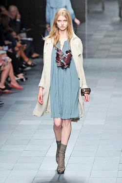 Burberry prorsum Spring 2009 collection in Milan Fashion Week 