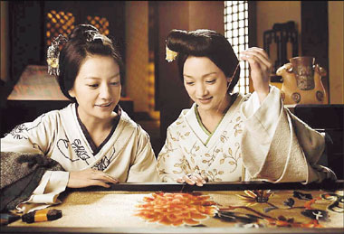 Vicki Zhao (left) plays wife of General Wang Sheng while Zhou Xun plays the fox demon in the film 'Painted Skin.' 