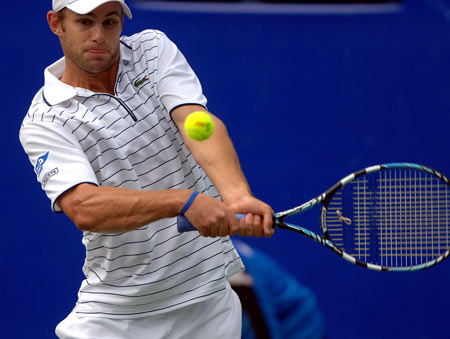 Andy Roddick of the United States returns a ball during the men's singles second round match against his compatriot Brendan Evans at the 2008 China Open in Beijing, capital of China, Sept. 25, 2008. Roddick won 2-0. 
