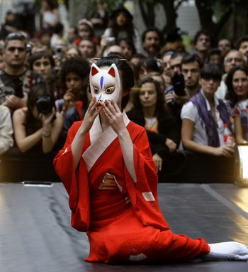 Noe Tawara, Japanese artist, actress, choreographer and dancer, performs during the La Merce Grand Festival in Barcelona September 24, 2008.