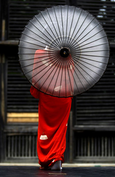 Noe Tawara, Japanese artist, actress, choreographer and dancer, performs during the La Merce Grand Festival in Barcelona September 24, 2008.