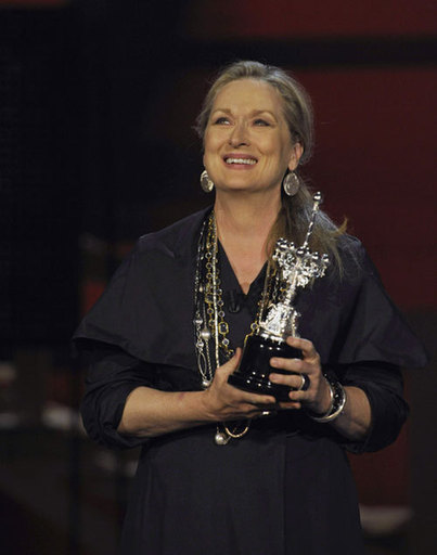 U.S. actress Meryl Streep receives the Donostia Award for lifetime achievement at the San Sebastian Film Festival September 26, 2008 in San Sebastian.