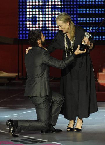 U.S. actress Meryl Streep receives the Donostia Award from Spanish actor Eduardo Noriega for lifetime achievement at the San Sebastian Film Festival September 26, 2008 in San Sebastian.