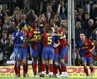 Barcelona's 6-1 win highlights Spanish soccer league