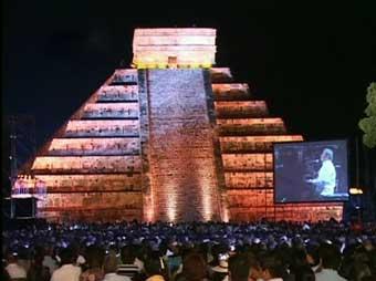 Tenor Placido Domingo sang Saturday, at the ancient Mayan pyramids of Chichen Itza. 