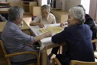 Residents of this retirement home in Beijing enjoy a peaceful life. 