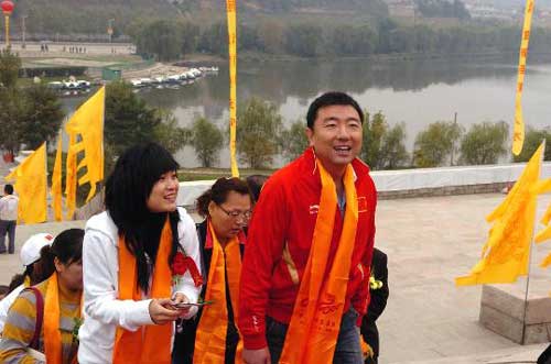 Former Olympic shooting champion Yang Ling attends a memorial ceremony in Huangling, Shaanxi Province on October 7, 2008, to honor the legendary Yellow Emperor.