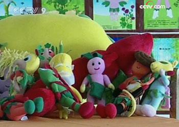 Cai Teng's cartoon dolls based on Chinese herbal medicine [CCTV.com] 