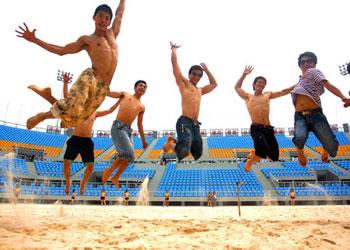The Chaoyang Park Beach Volleyball Ground will be used to build an artificial beach at the park. 