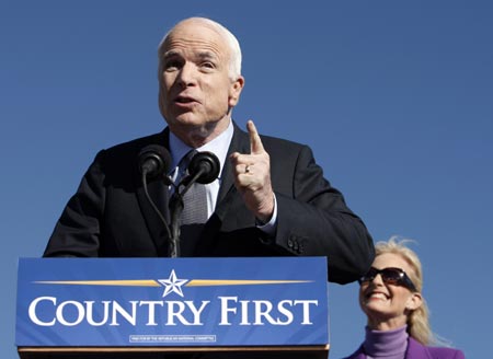 US Republican presidential nominee Senator John McCain (R-AZ) speaks during a rally in Mosinee, Wisconsin October 9, 2008.(Xinhua/Reuters Photo)