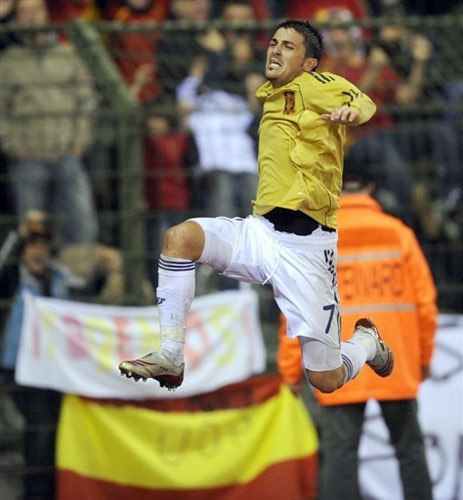 David Villa reacts after his goal, during the World Cup group 5 qualifying soccer match against Belgium on Wednesday, Oct. 15, 2008. Spain won 2-1. [Sina.com]