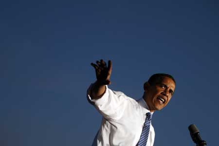US Democratic presidential nominee Senator Barack Obama (D-IL) speaks at a campaign rally in Kansas City, October 18, 2008.