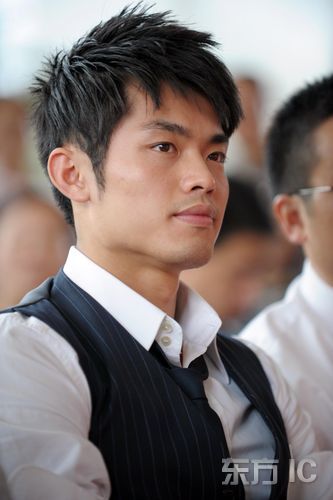 Olympic badminton champion Lin Dan of China attends a Skoda car promotion event in Xiamen of East China's Fujian Province October 19, 2008. [IC]