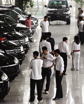 It's been months of bad sales in China's auto market despite the occasional seasonal boost.