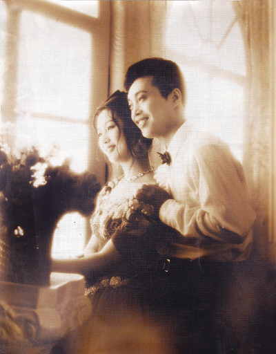 A wedding photo shot in 1990's 