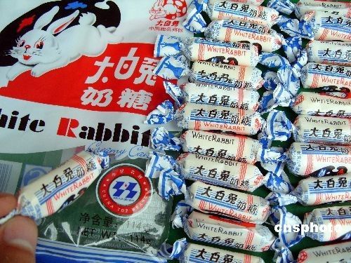 The White Rabbit milk candies re-entered the markets in Shanghai on October 16 with a green label on its packaging to show the product is melamine-free.