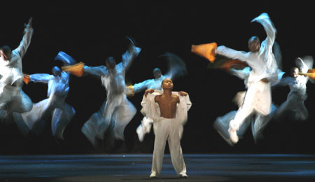 Actors perform during a media presentation of the show 'Poem of Kungfu' at Star Theatre in Sydney October 22, 2008.