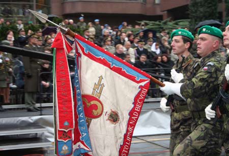 Soldiers take part in a military parade for the celebration of Czech's National Day in Prague, capital of the Czech Republic, on Oct. 28, 2008. [Xinhua]