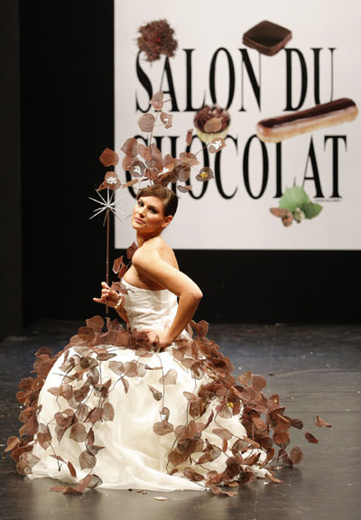 Former Miss France 2004 Laetitia Bleger presents a creation by Aurelie Cherrel and Arnaud Larher at the 14th Salon du Chocolat (Paris Chocolate Show) in Paris October 28, 2008.
