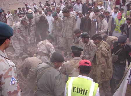 Military rescue personnel work in the worst-hit Ziarat area in southwestern Pakistan&apos;s Balochistan province, Oct. 29, 2008. At least 160 people died as an earthquake hit southwestern Pakistan&apos;s Balochistan province early Wednesday morning.